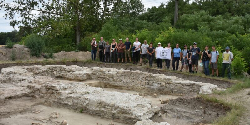 Kiemelt kép a Megjelent a Magyar Régészet 2025. évi 2. száma című kiállításhoz