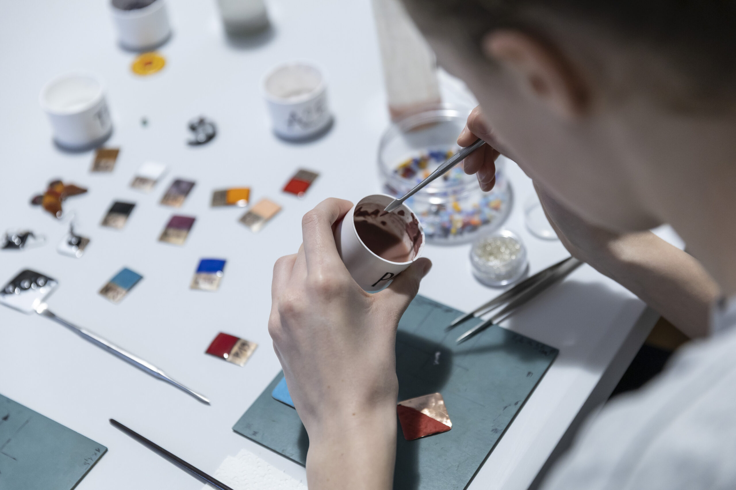 Kiemelt kép a Tavaszi-nyári tűzzománc workshop című eseményhez